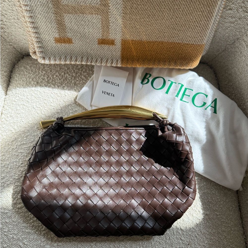 Bottega Veneta Sardine in Bitter Chocolate